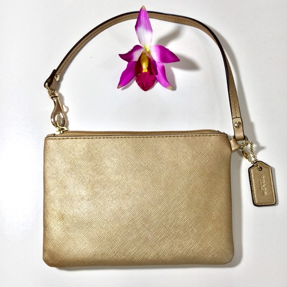 🛑SALE🛑 Coach gold wristlet - Picture 3 of 4